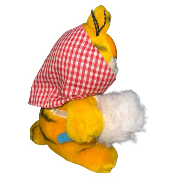 Garfield Cleaning Lady I Dont Do Windows Plush Stuffed Animal Dakin Vintage - Picture 6 of 7